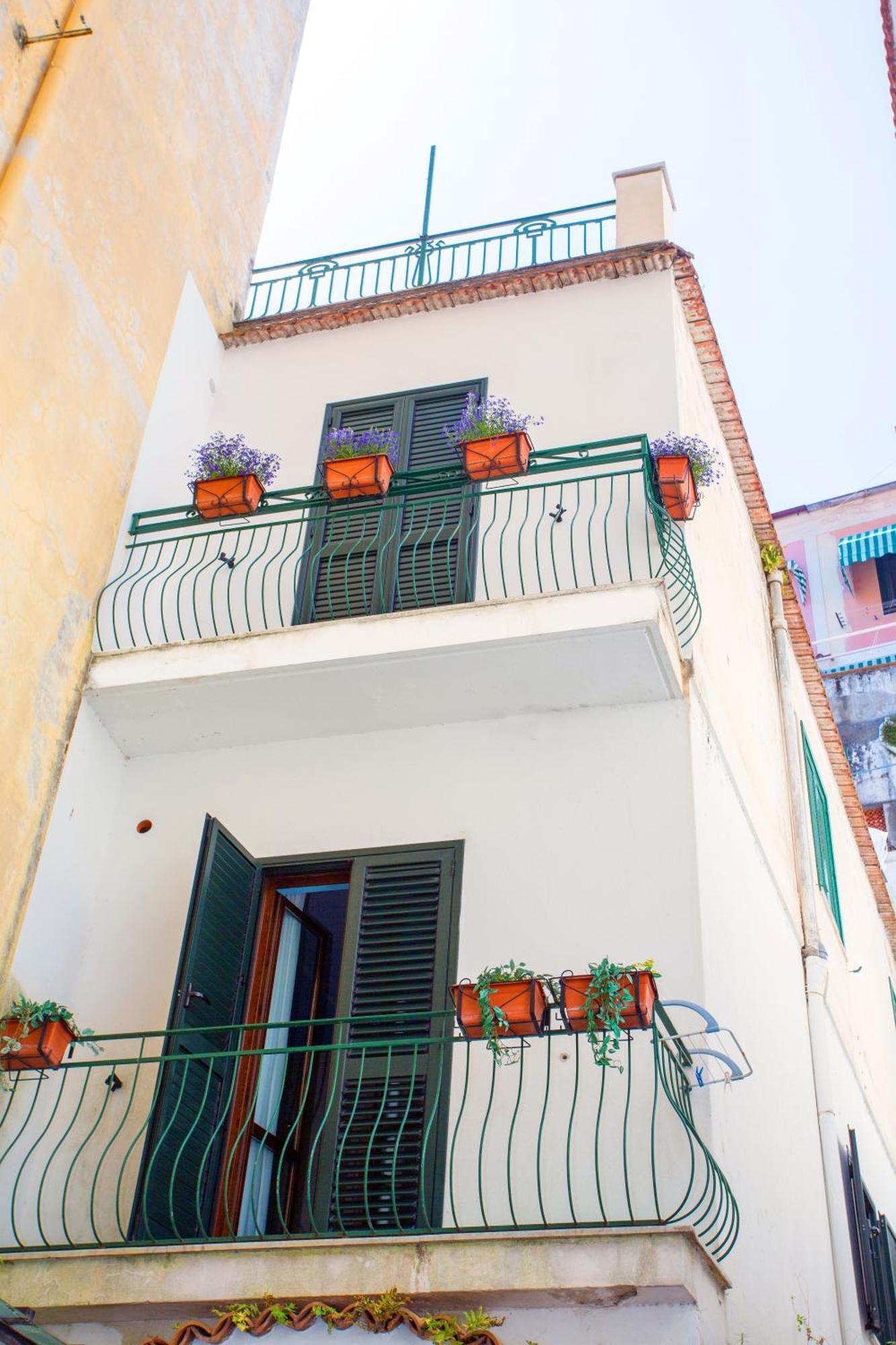 Amalfi Apartments Design Centro Storico Kültér fotó