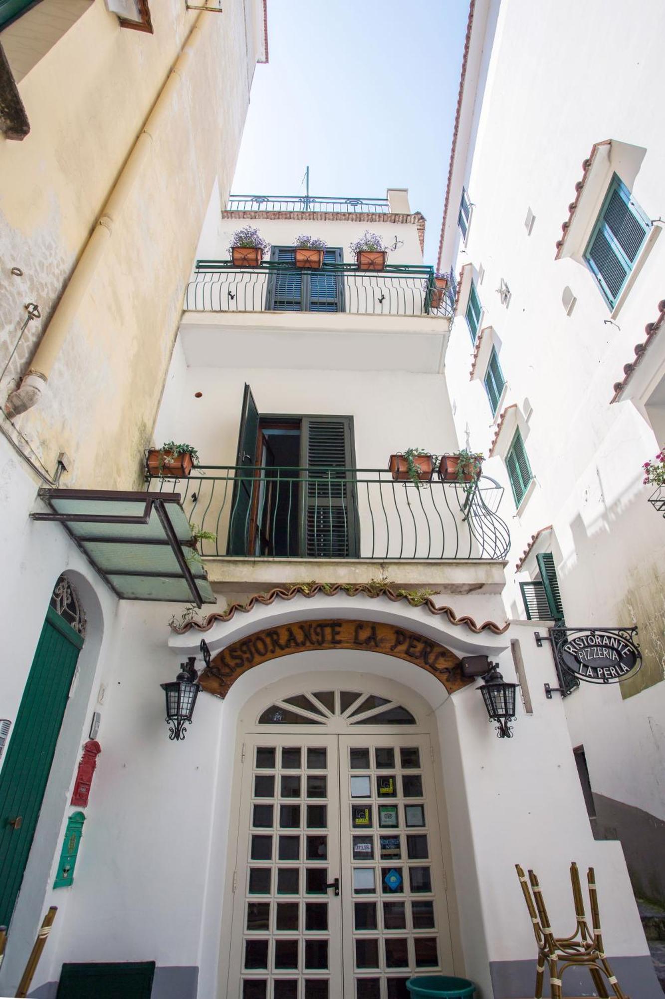 Amalfi Apartments Design Centro Storico Kültér fotó