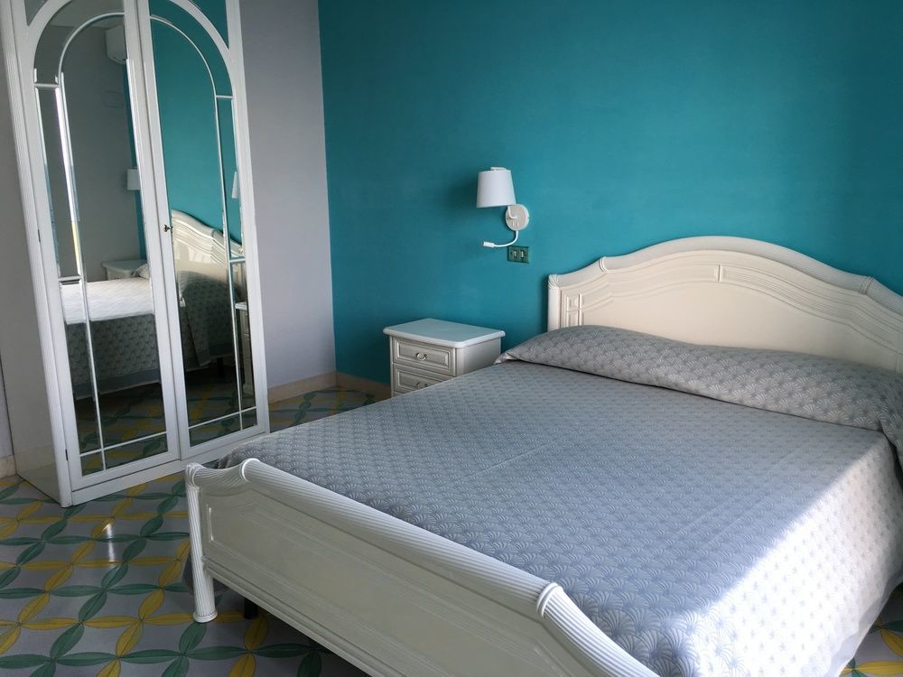 Amalfi Apartments Design Centro Storico Kültér fotó