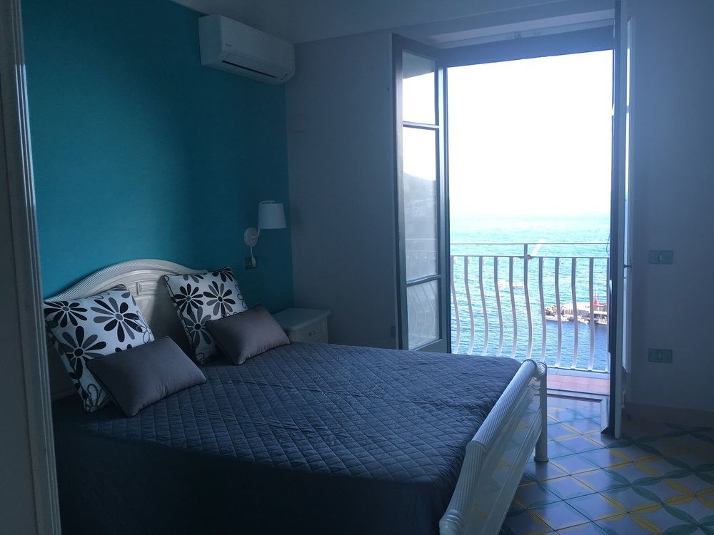 Amalfi Apartments Design Centro Storico Kültér fotó